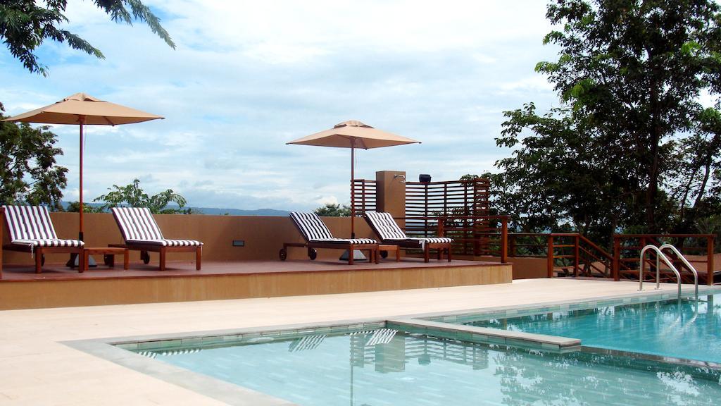 Mountain Creek Golf Resort & Residences Si Khio Exterior photo