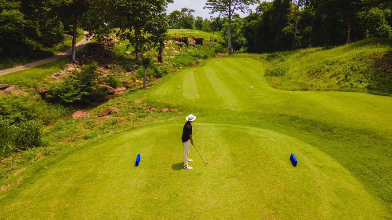 Mountain Creek Golf Resort & Residences Si Khio Exterior photo